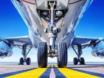 4 Signs That a Plane’s Landing Gear Needs to Be Replaced