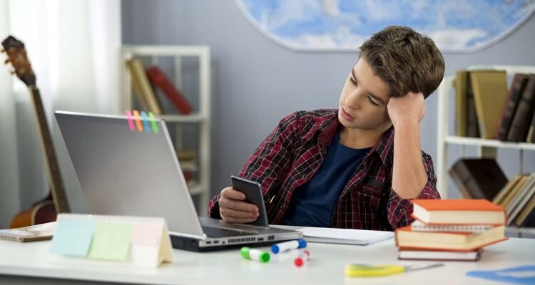 College Students Avoid Procrastination